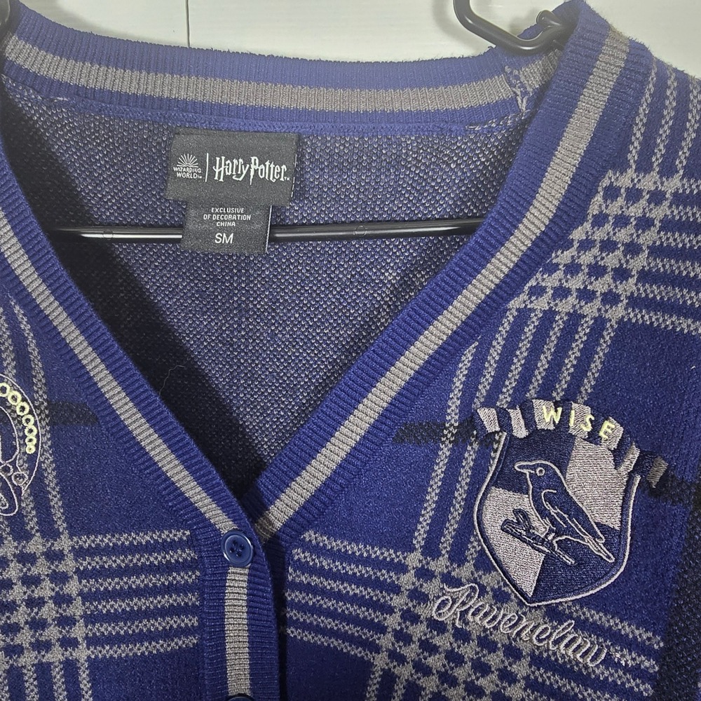 Harry Potter Ravenclaw Cardigan Sweater Blue Plaid Embroidered V-Neck Small - Picture 2 of 8